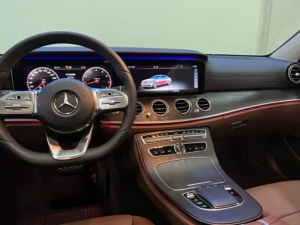 Mercedes-Benz E-Class — миниатюра 10