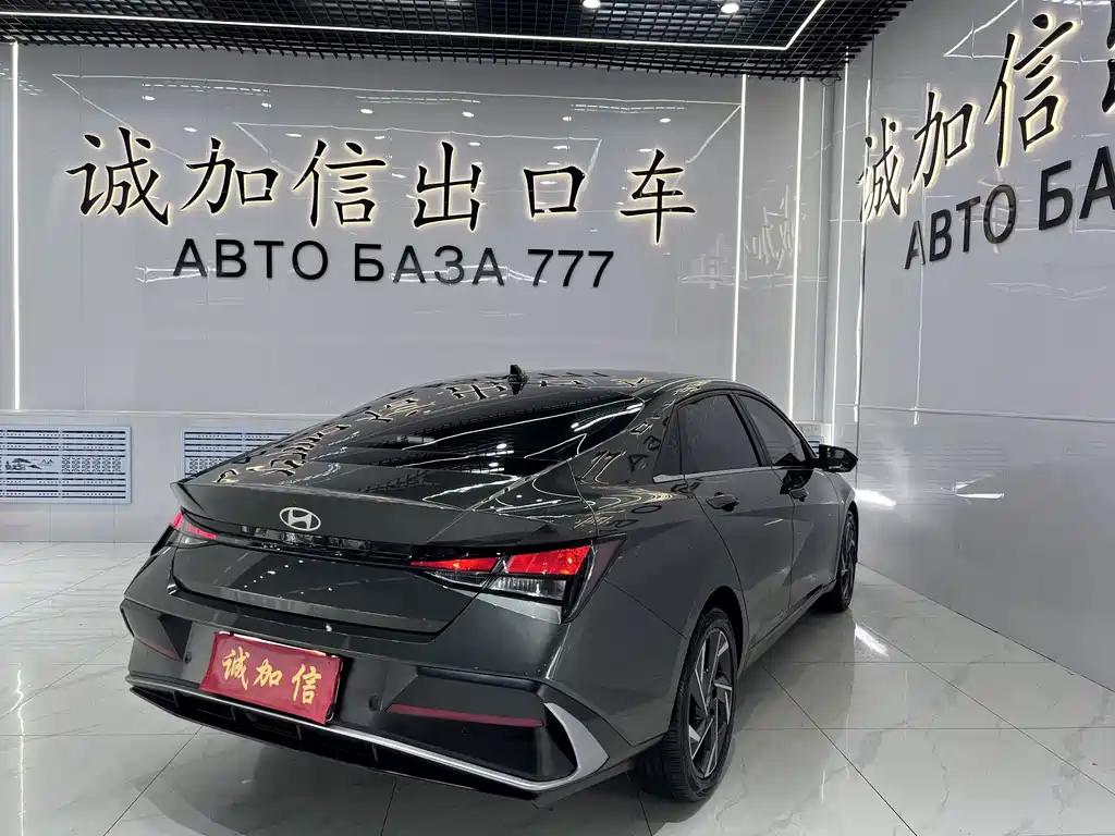 Hyundai Elantra — миниатюра 4