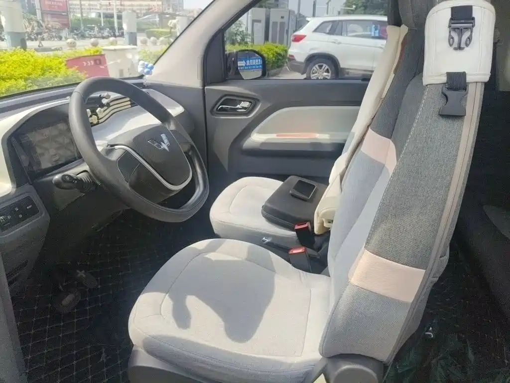 Wuling MINIEV — миниатюра 11