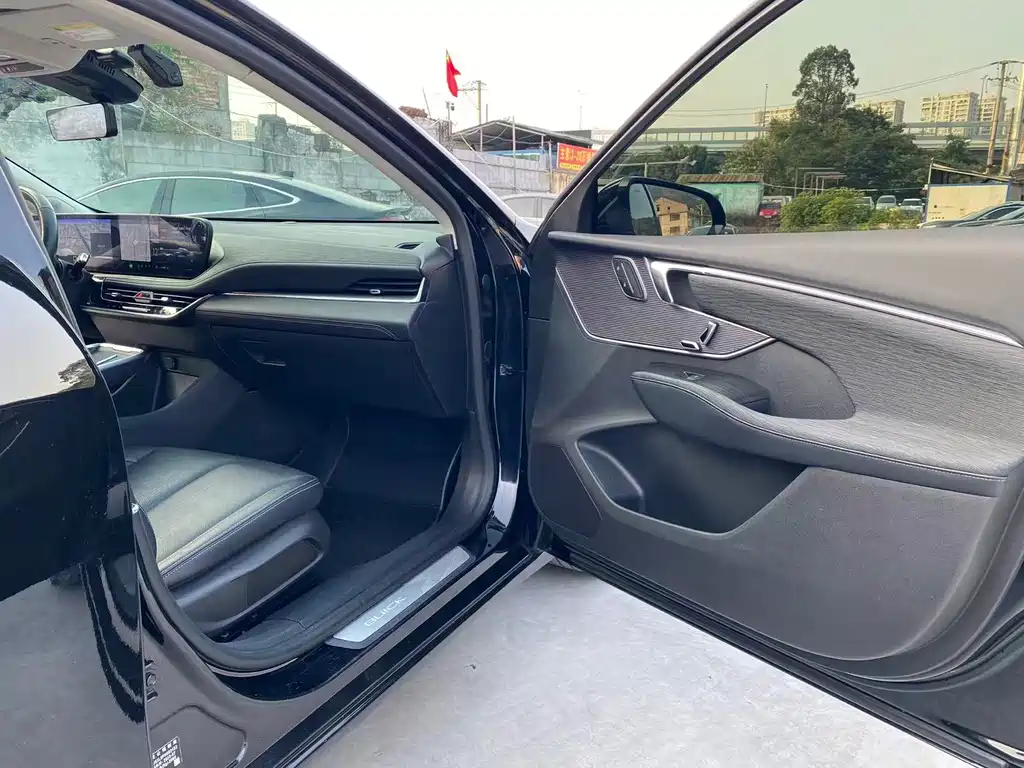 Buick LaCrosse — миниатюра 15