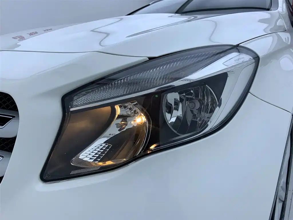 Mercedes-Benz GLA 2019 GLA 200