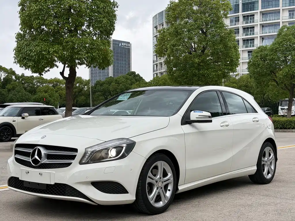 Mercedes-Benz A-Class A 2015 A 200 Fashion