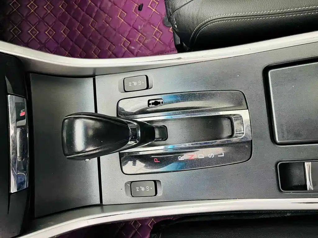 Honda Accord — миниатюра 12