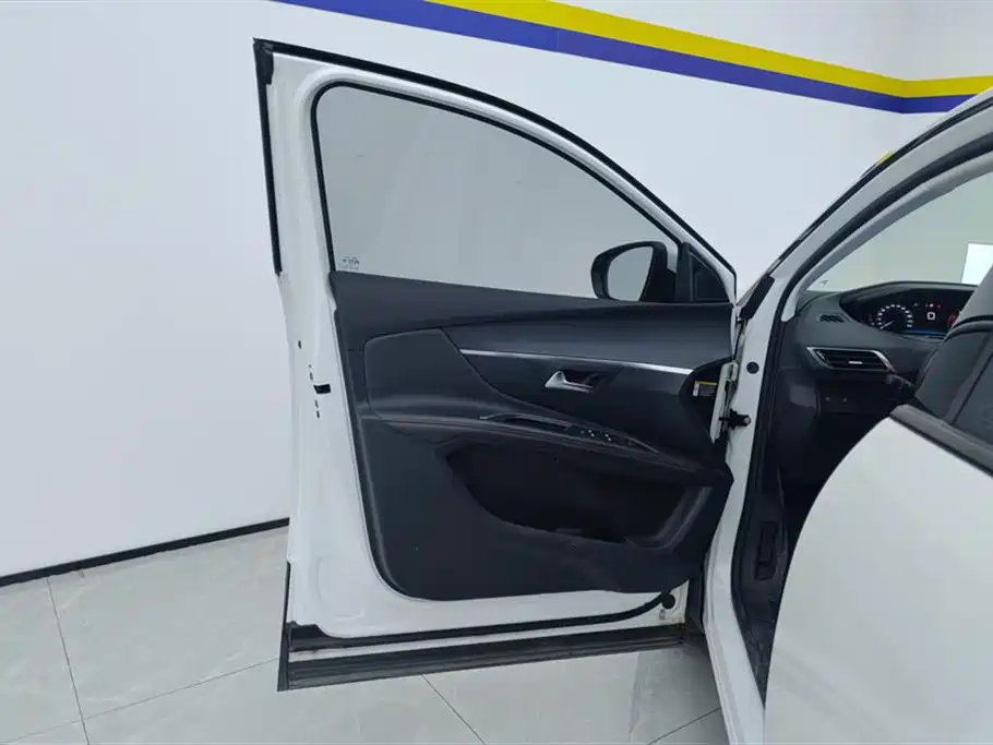 Peugeot 5008 350THP 7 seats Elite Edition, фото 7