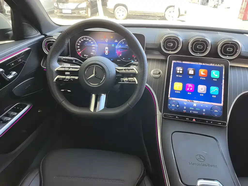 Mercedes-Benz C-Class — миниатюра 10