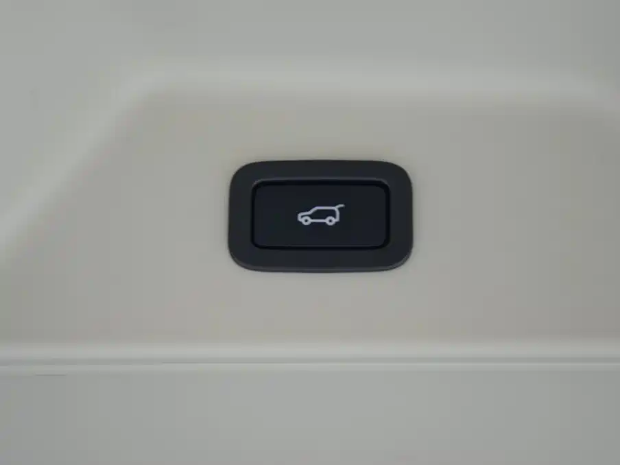 Land Rover Range Rover — миниатюра 16