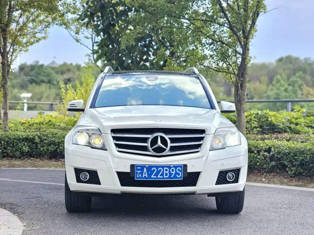 Mercedes-Benz GLK-Class (Import) — миниатюра 2