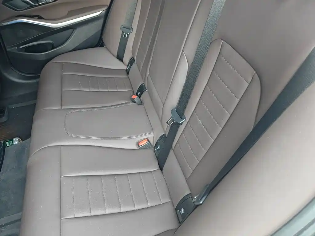 BMW 3 Series — миниатюра 18