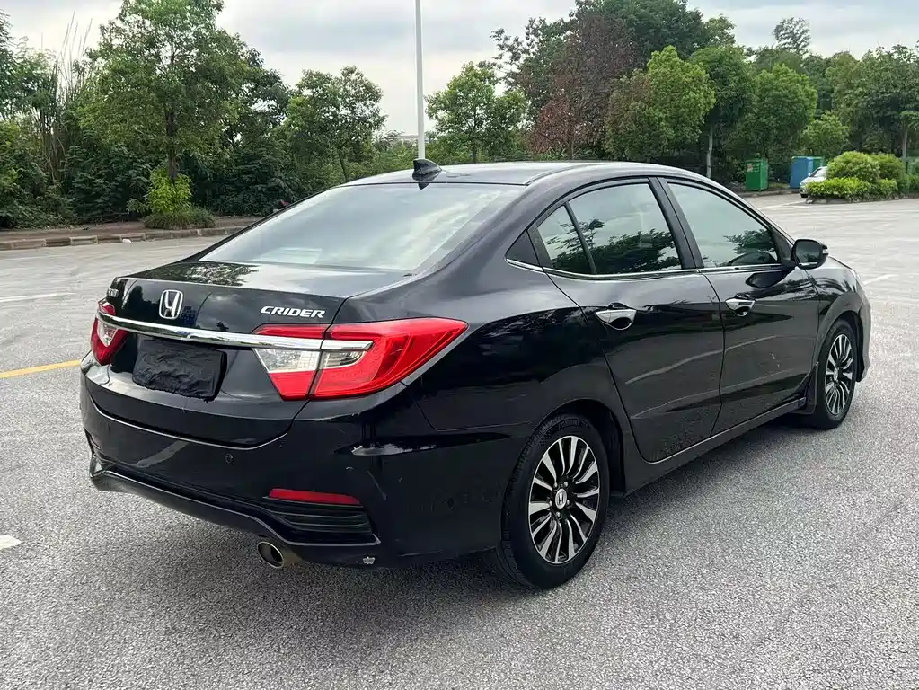 Honda Crider 2015 1.8L AT Luxury