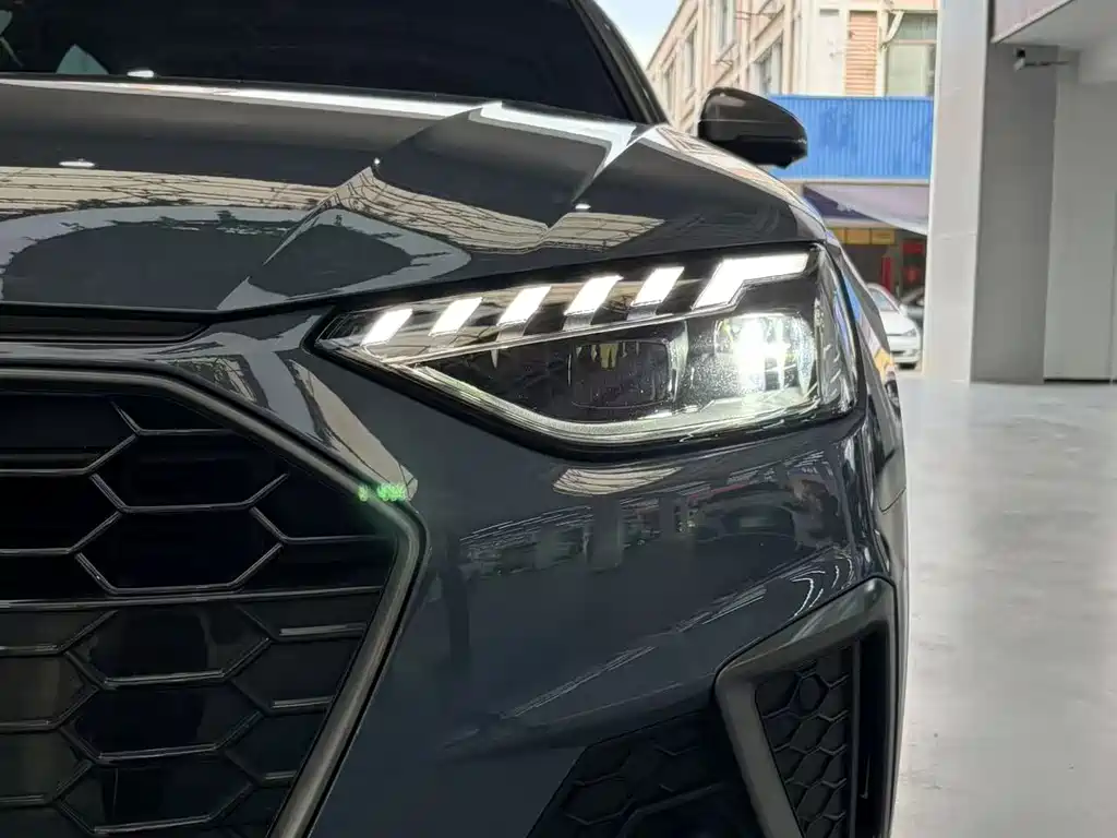 Audi A4L 2022 40 TFSI quattro RS
