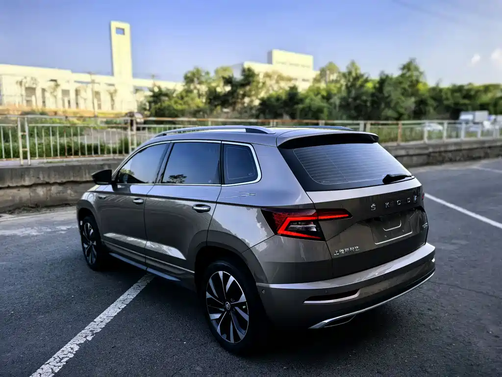 Skoda Karoq 2022 TSI280
