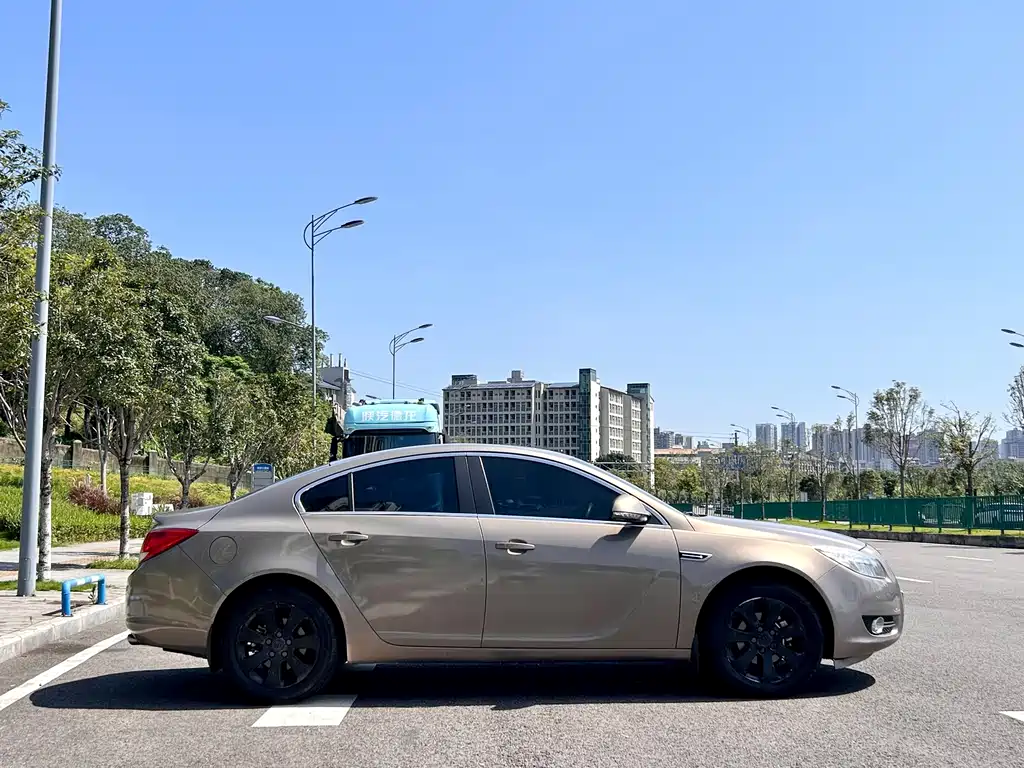 Buick Regal — миниатюра 4