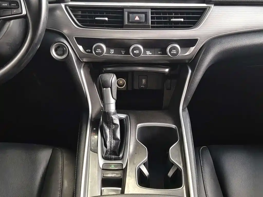 Honda Accord — миниатюра 12