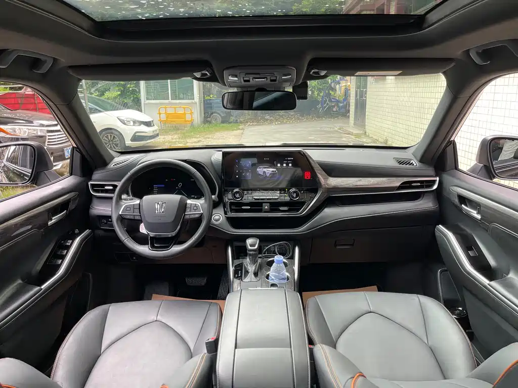 Toyota Crown Kluger — миниатюра 6