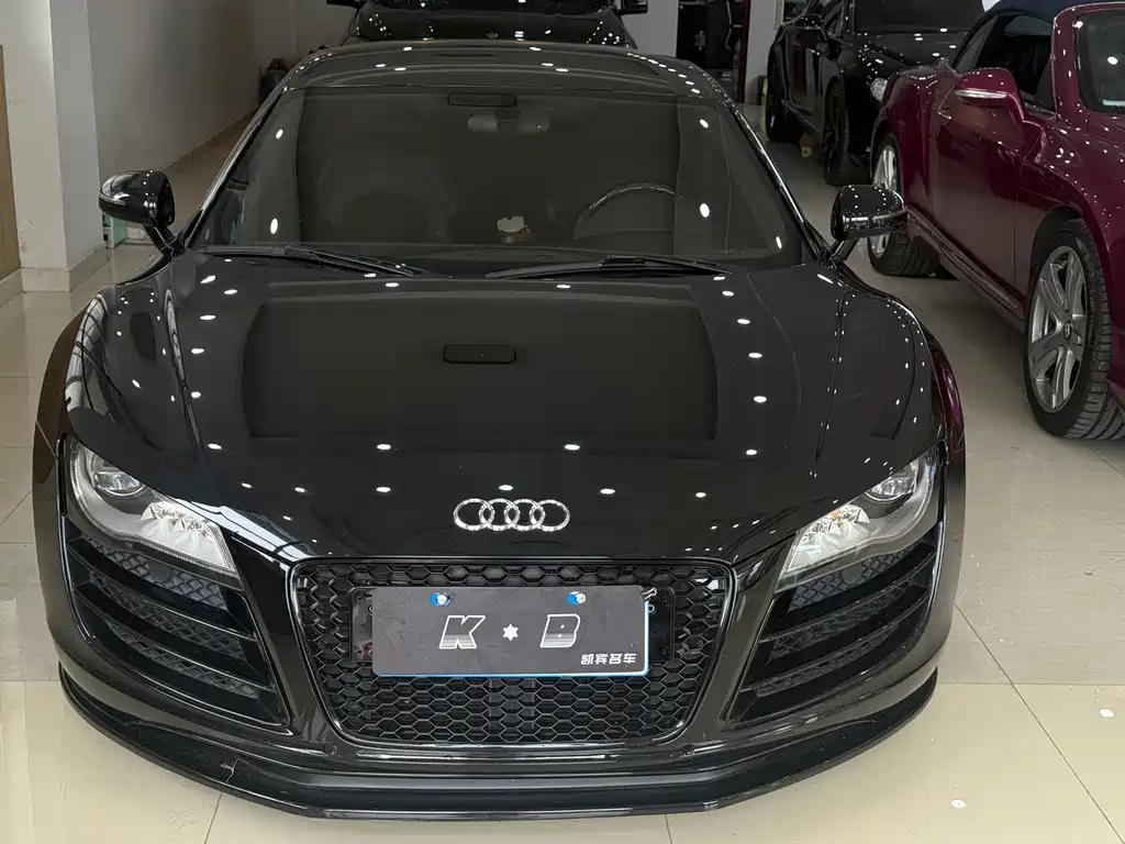 Audi R8