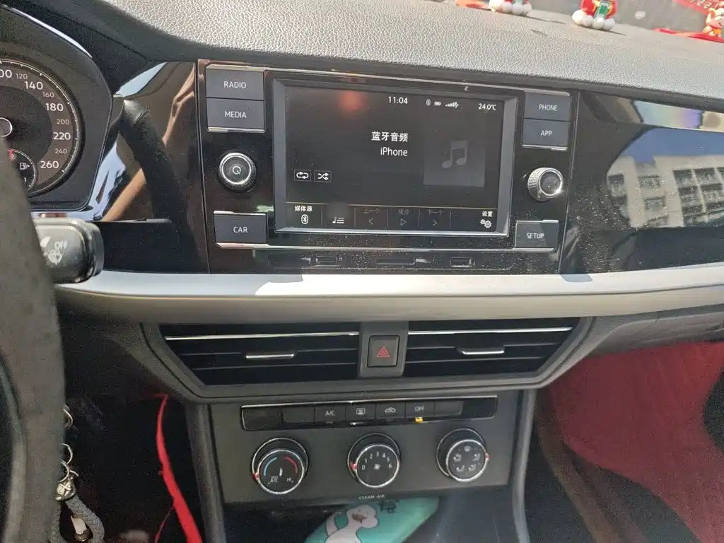 Volkswagen Lavida — миниатюра 6