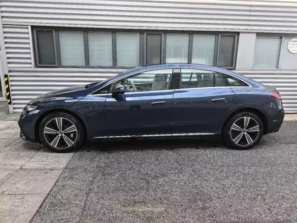 Mercedes-Benz EQE 2025 500 4MATIC