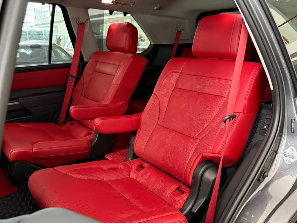 Toyota Sequoia — миниатюра 6