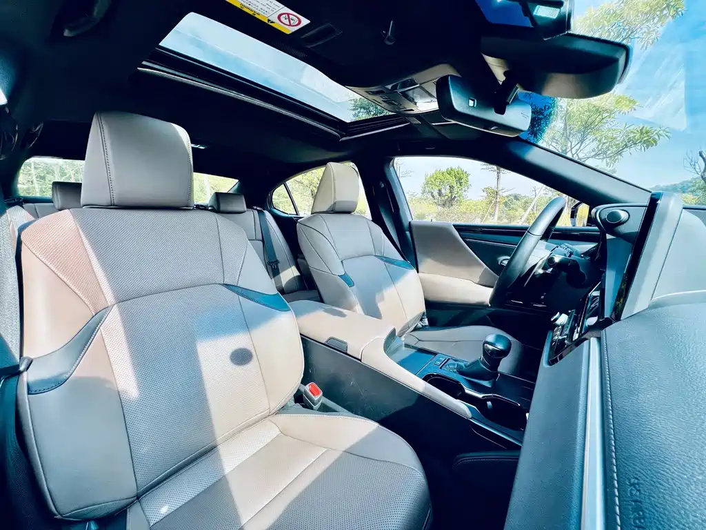 Lexus ES — миниатюра 10