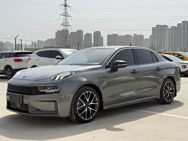 2021 Lynk & Co 03