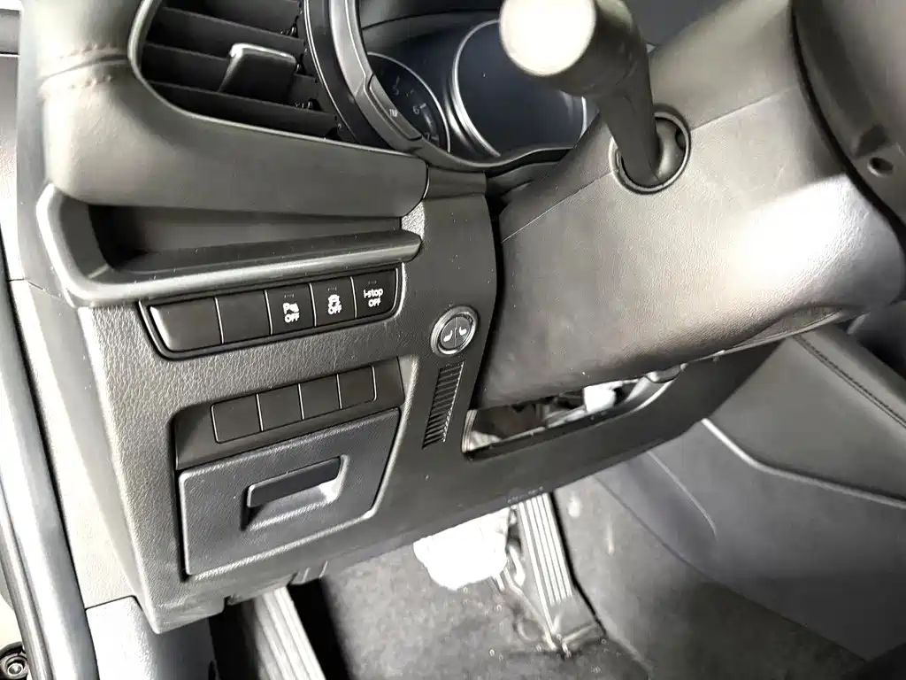 Mazda 3 Axela — миниатюра 7