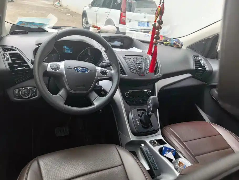 Ford Kuga — миниатюра 12