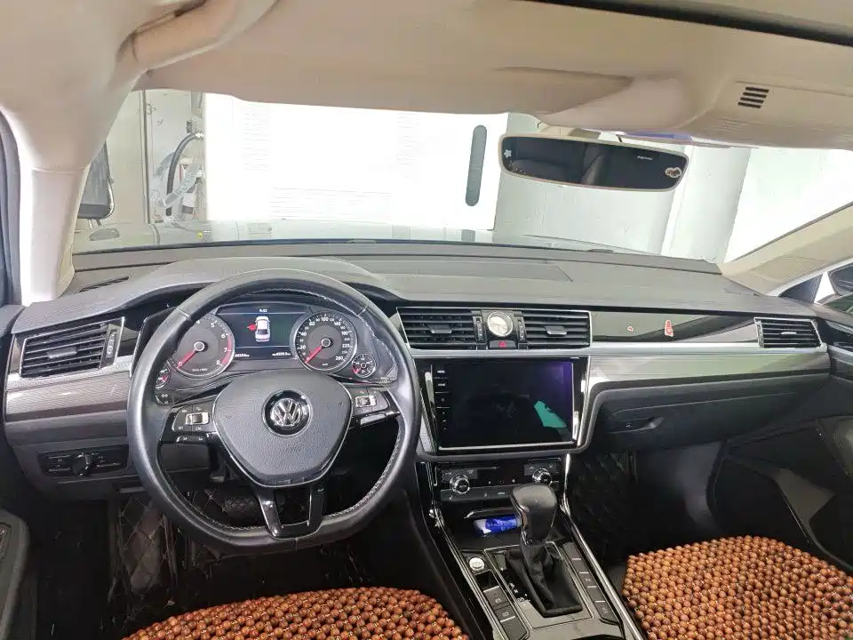 Volkswagen Phideon — миниатюра 3