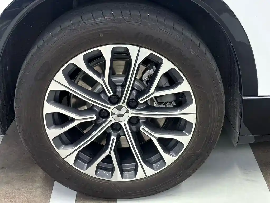 NIO ES6 — миниатюра 11