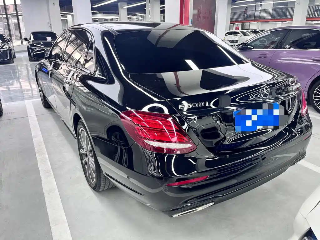 Mercedes-Benz E-Class — миниатюра 14