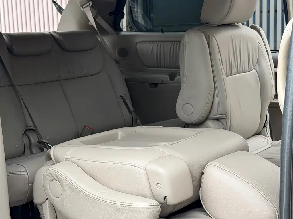 Toyota Sienna 2009 3.5L AT
