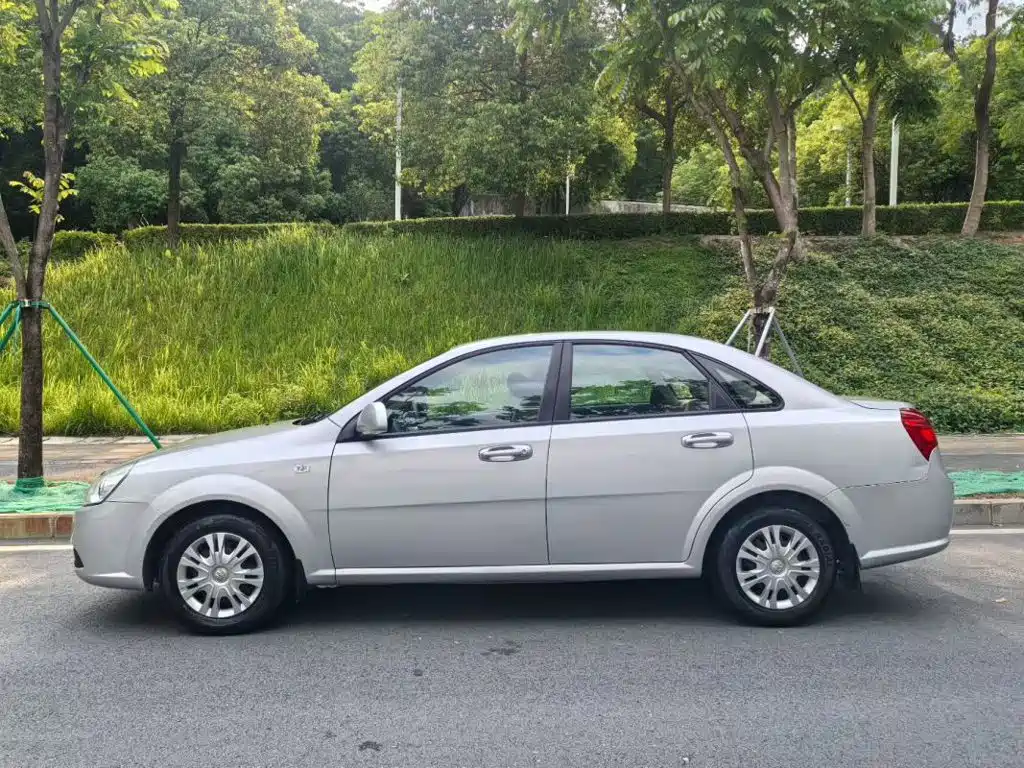 Buick Excelle — миниатюра 7
