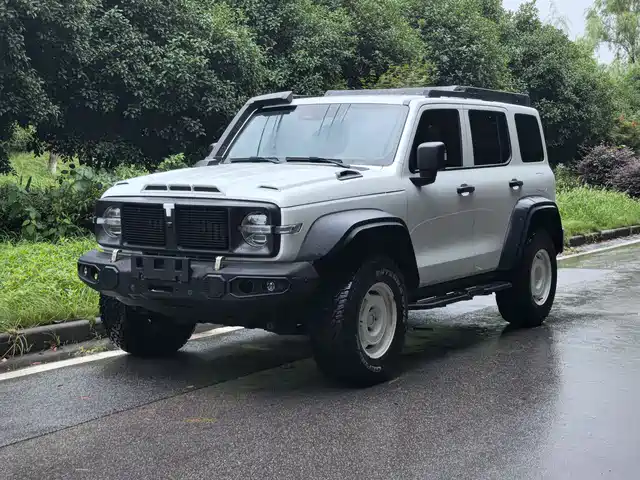 2023 TANK 300