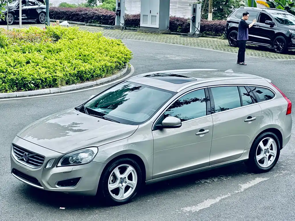 Volvo V60 2013