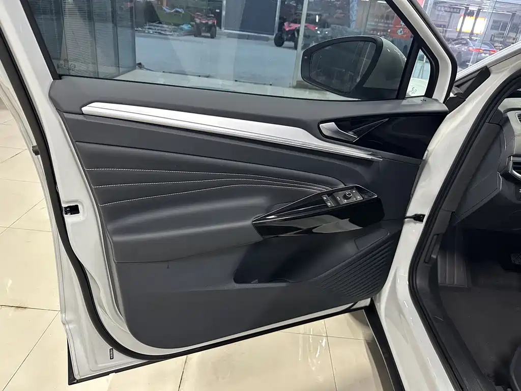 Volkswagen ID.4 Crozz — миниатюра 9