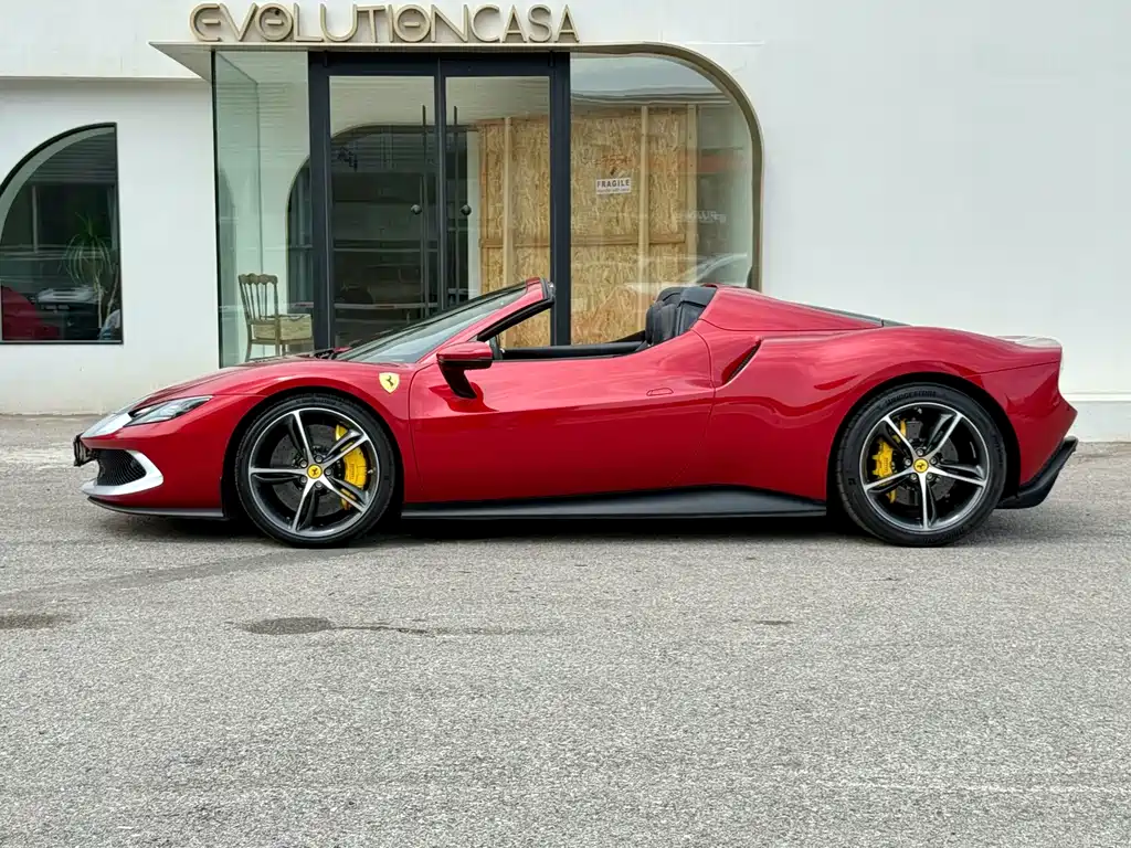 Ferrari 296 — миниатюра 2