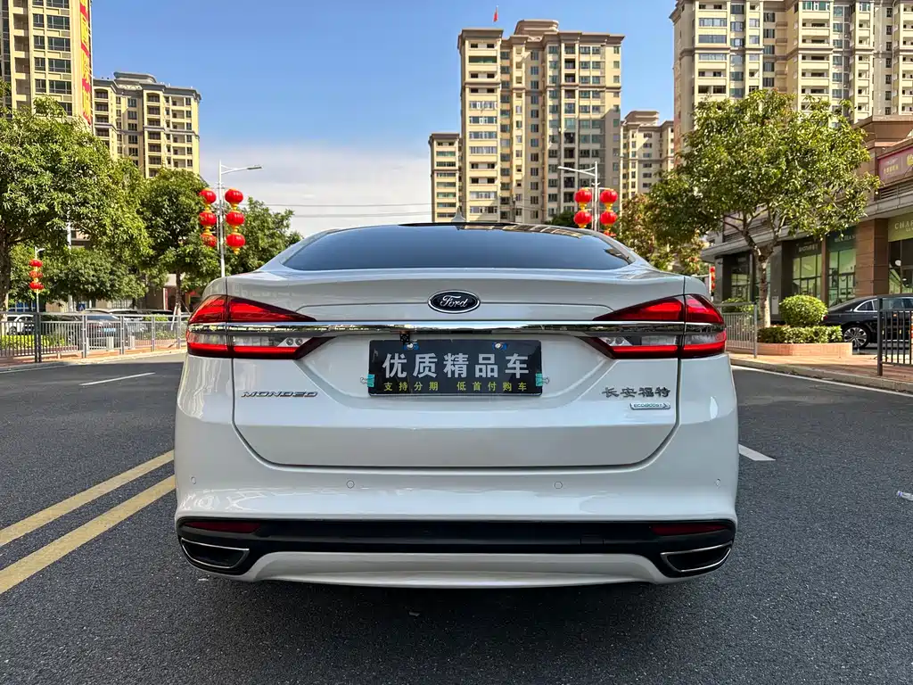 Ford Mondeo — миниатюра 7