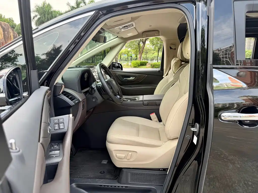 Toyota Alphard — фотографии объявления, Фото 17