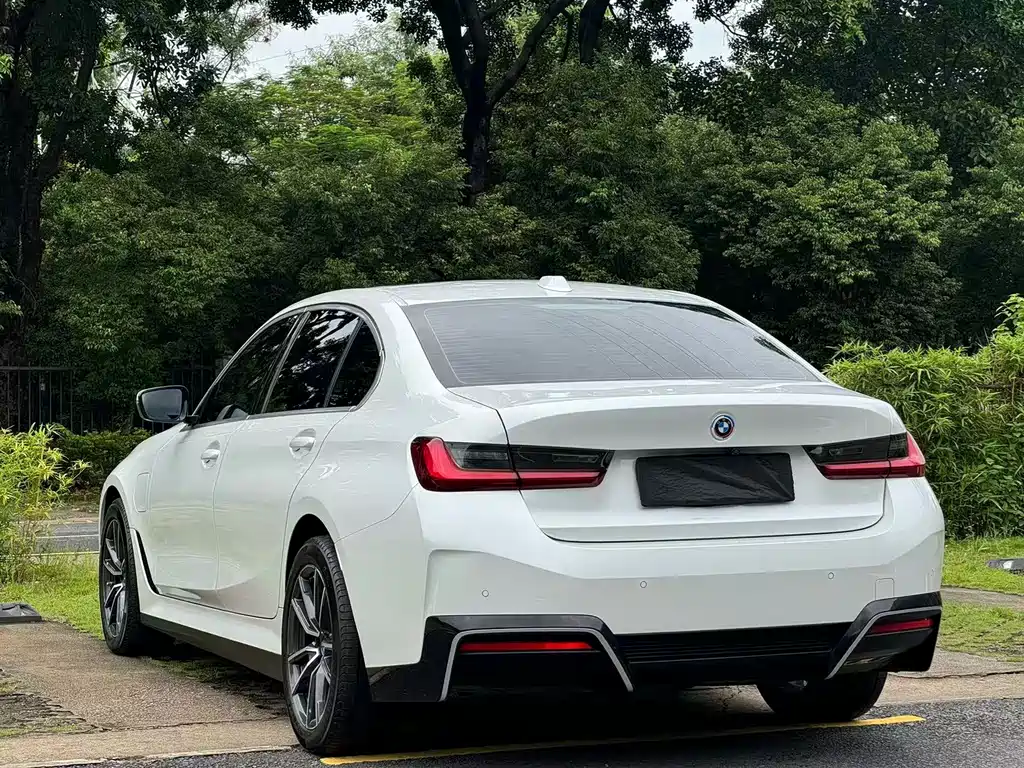 BMW i3 — миниатюра 22