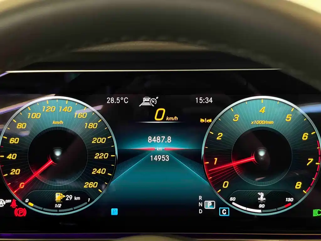 Mercedes-Benz E-Class (Import) — миниатюра 15