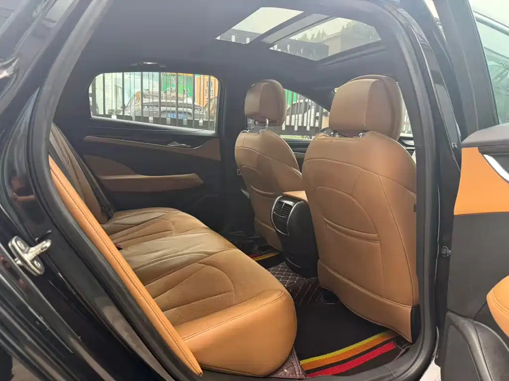 Buick LaCrosse — миниатюра 10