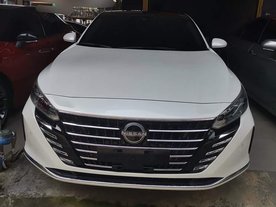 Nissan Teana 2.0 л 2024 г. Белый, пробег 48400 км