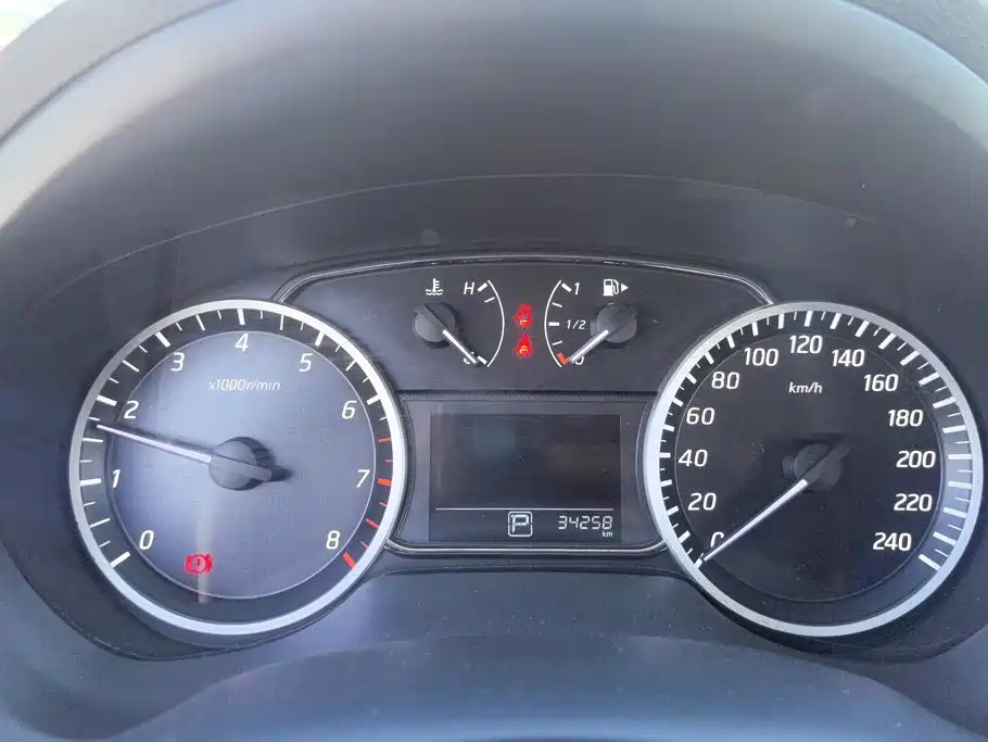 Nissan Sylphy — миниатюра 14