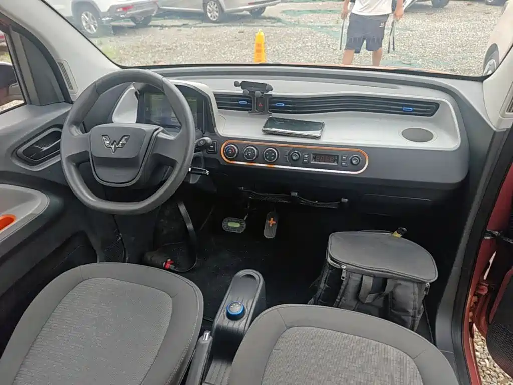 Wuling MINIEV — миниатюра 10