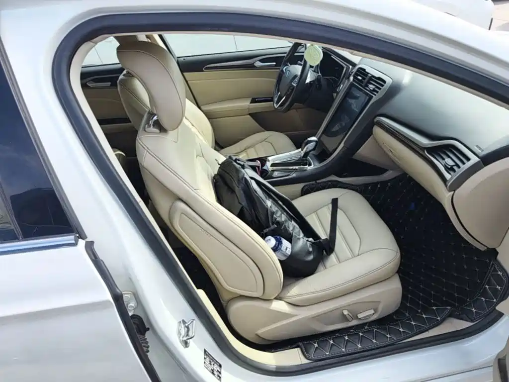 Ford Mondeo — миниатюра 25
