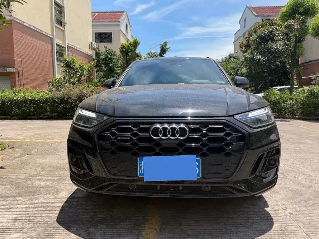 Audi Q5L — миниатюра 2