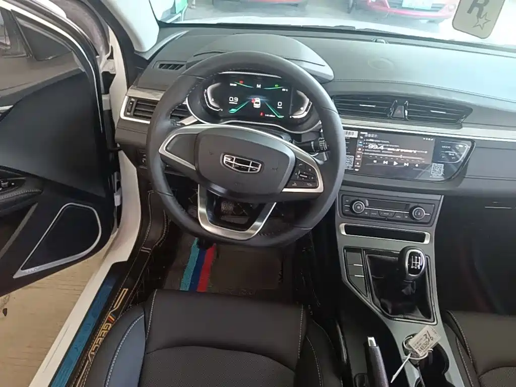 Geely Emgrand — миниатюра 11