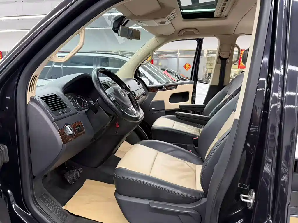 Volkswagen Multivan — миниатюра 7