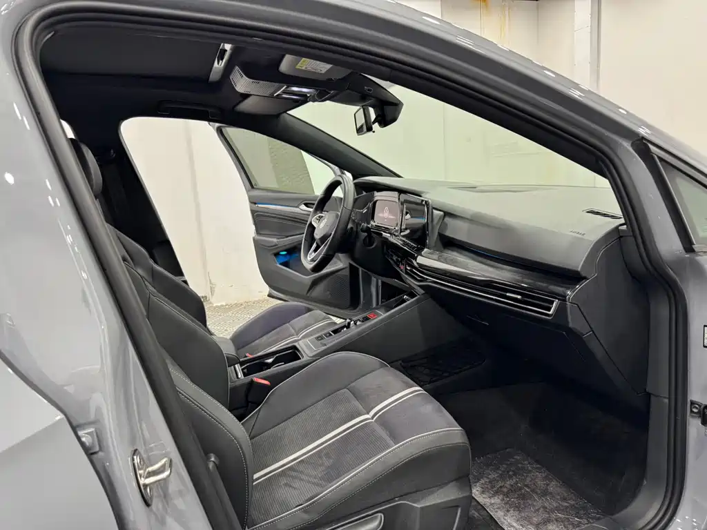 Volkswagen Golf — миниатюра 4