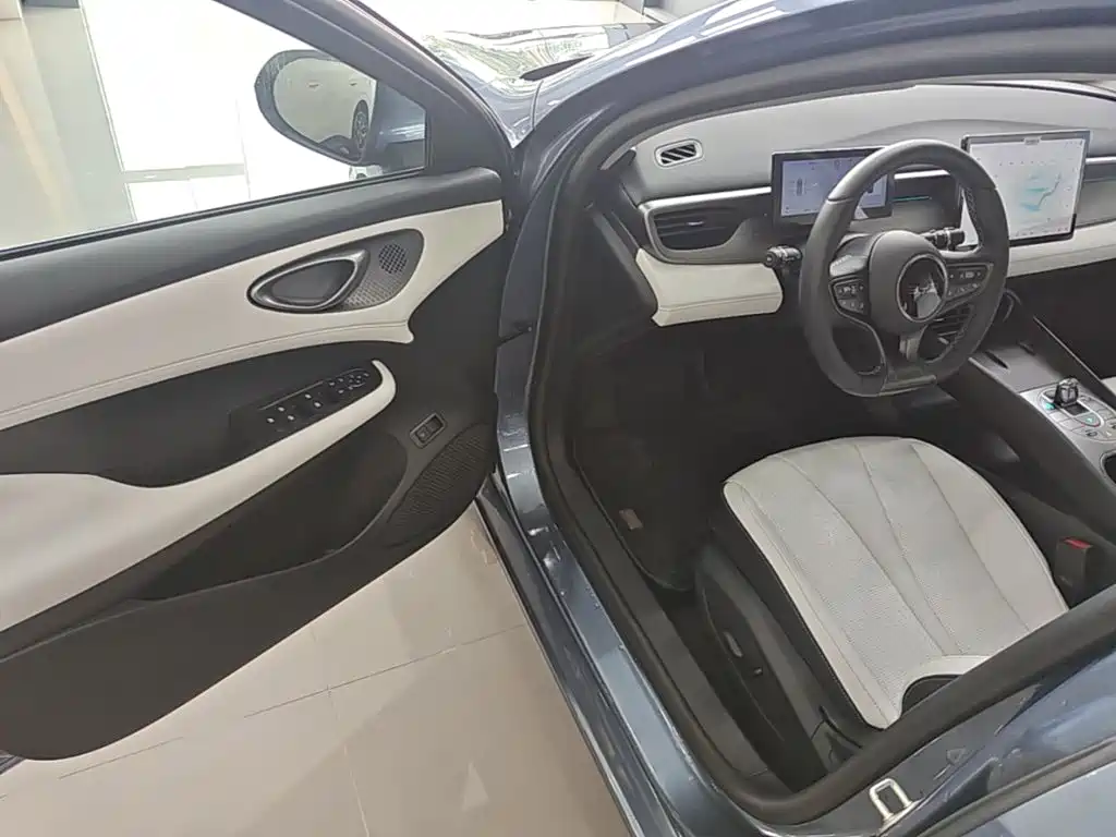 BYD Seal 05 DM-i — миниатюра 16