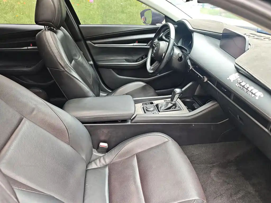 Mazda Mazda3 3 2020 1.5L AT